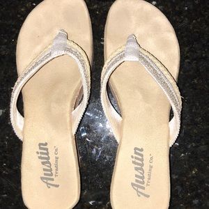 Austin flip flops size 9